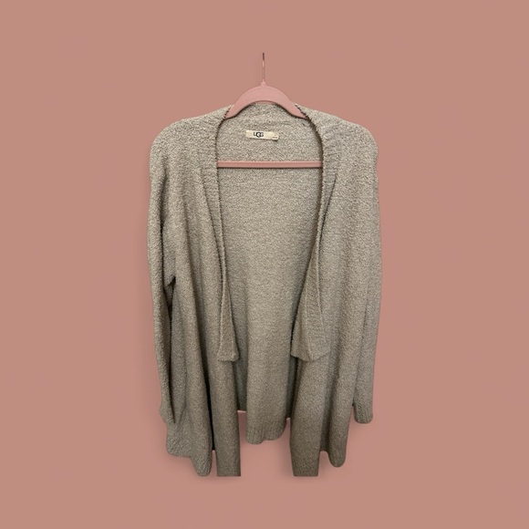 UGG - Picture 3 of 4